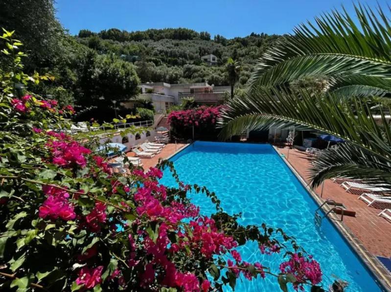 Un Paradiso A Sorrento Con Piscina Massa Lubrense Exterior foto