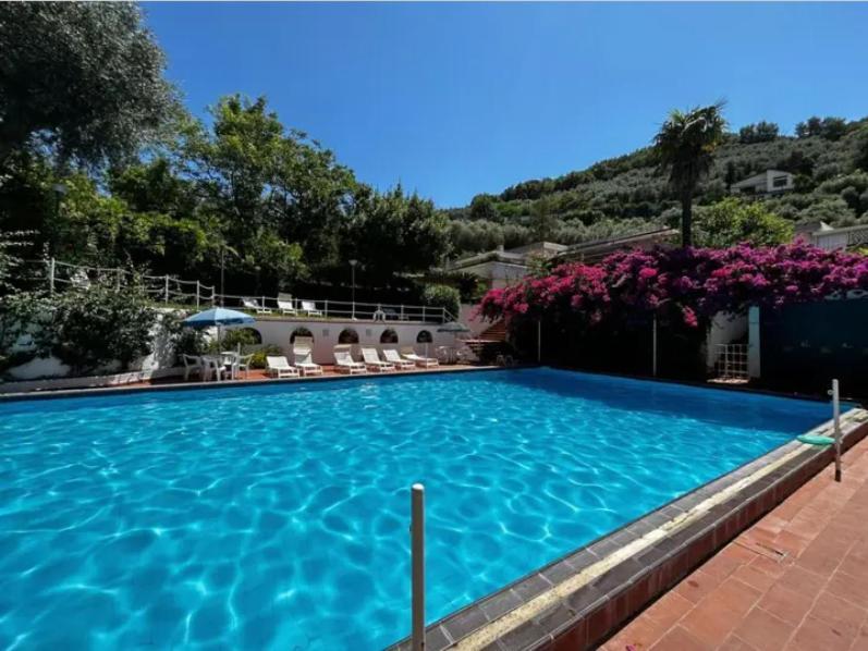 Un Paradiso A Sorrento Con Piscina Massa Lubrense Exterior foto