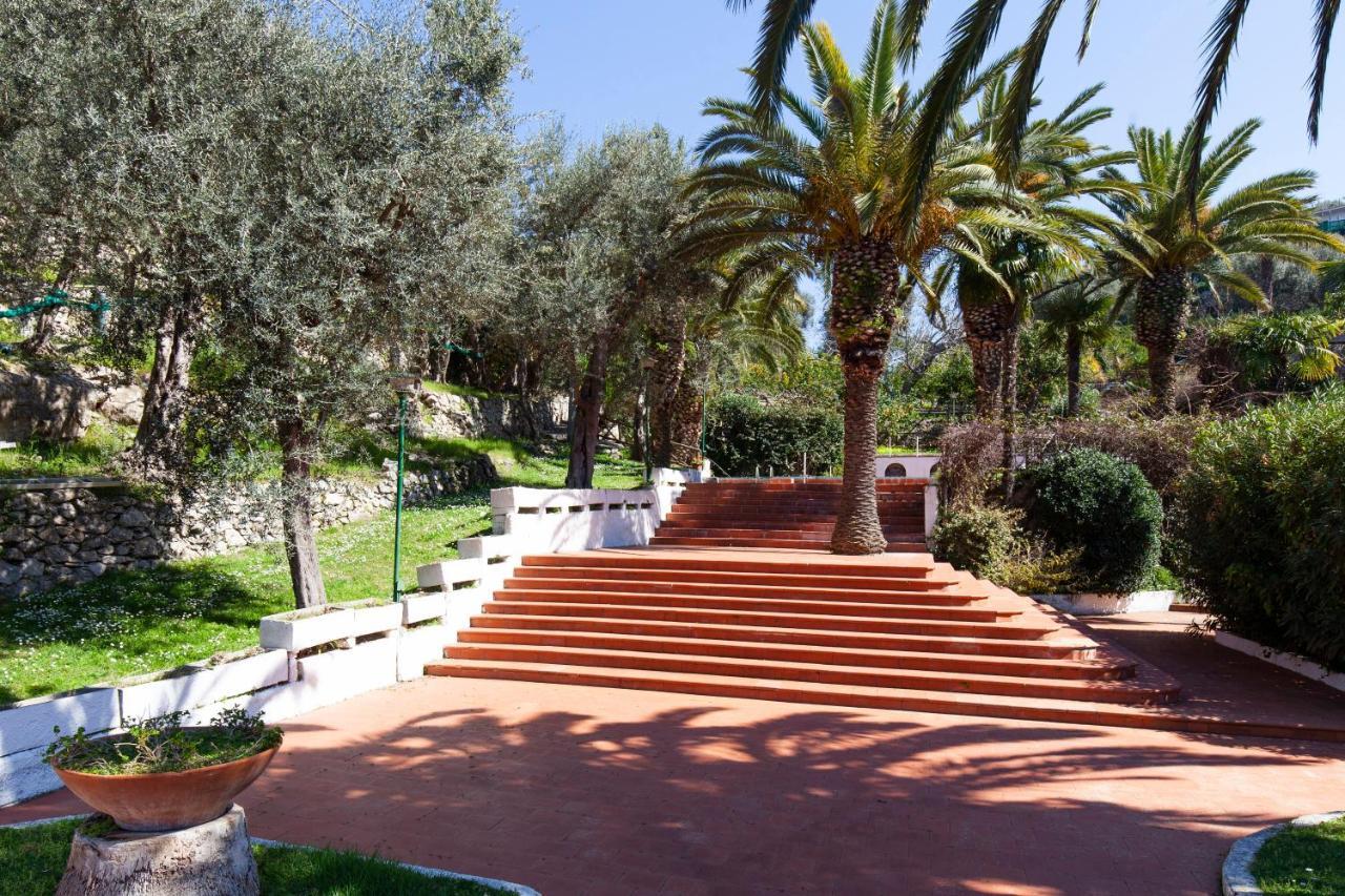 Un Paradiso A Sorrento Con Piscina Massa Lubrense Exterior foto